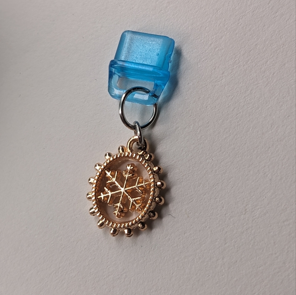 Dust Plug Charm Kindle and charging port USB-C USBc Snowflake crest frozen blue